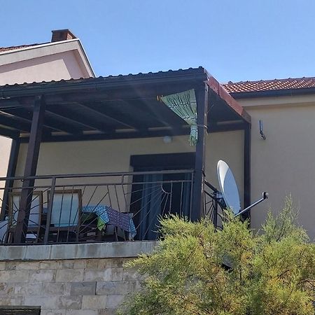 Apartmani Ana Karlobag Exteriör bild