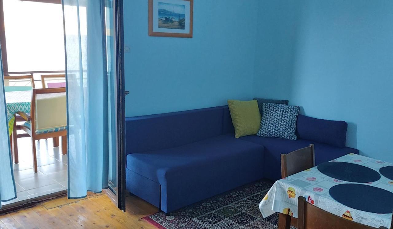 Apartmani Ana Karlobag Exteriör bild